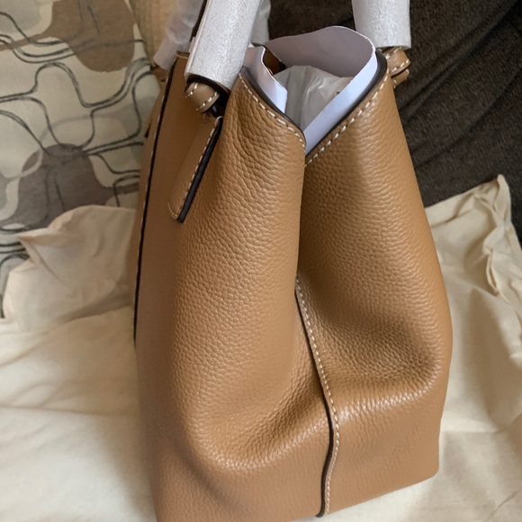 SOLDโ๏ธAuthentic TORY BURCH pebbled leather Satchel/Crosby 2 compartments - Picture 11 of 16